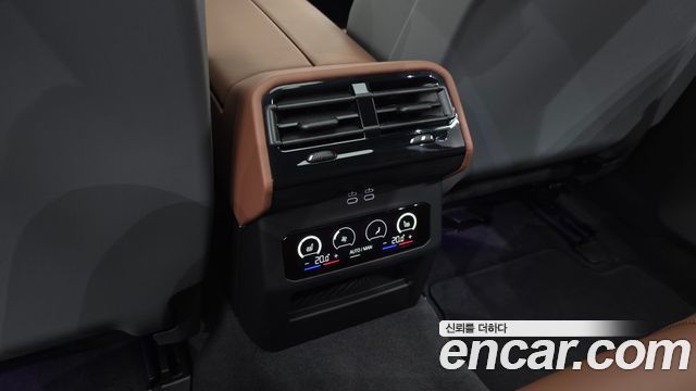 BMW 5-Series 2026 — photo 25