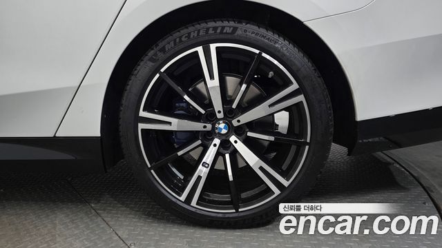 BMW 5-Series 2026 — photo 7