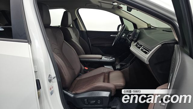 BMW 2-Series 2024 — photo 16