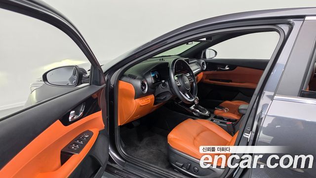 Kia K3 2022 — photo 13
