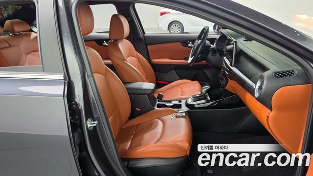 Kia K3 2022 — photo 16