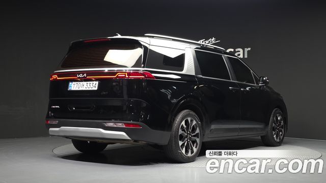 Kia Canival 2023 — photo 2