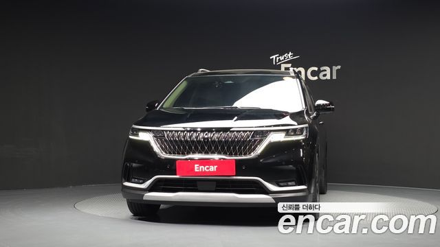 Kia Canival 2023 — photo 3