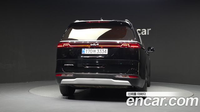 Kia Canival 2023 — photo 4