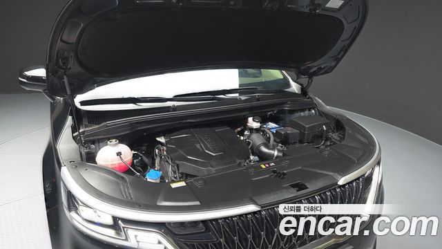 Kia Canival 2023 — photo 6