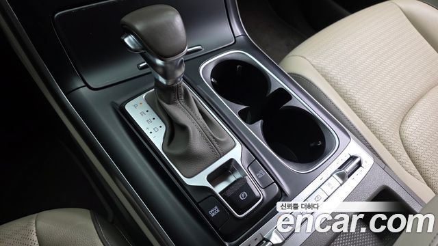 Kia Canival 2023 — photo 9