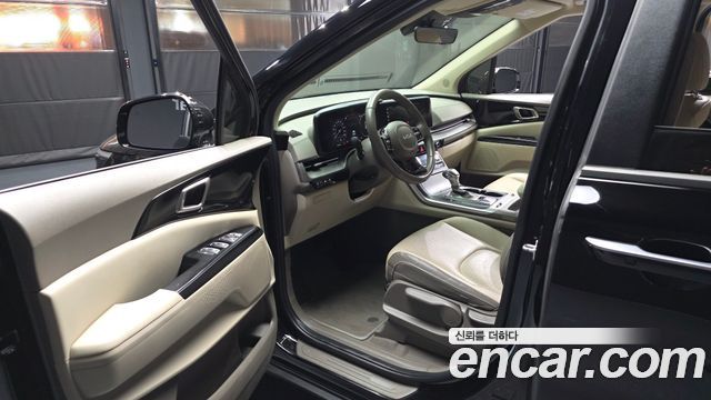 Kia Canival 2023 — photo 10