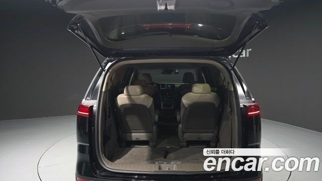 Kia Canival 2023 — photo 20
