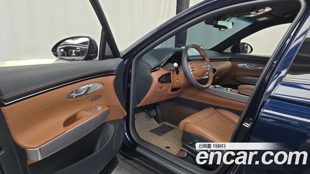 Genesis GV70 2022 — photo 13