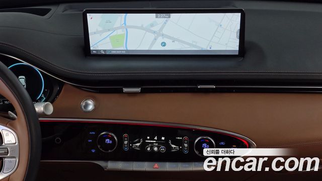 Genesis GV70 2022 — photo 18