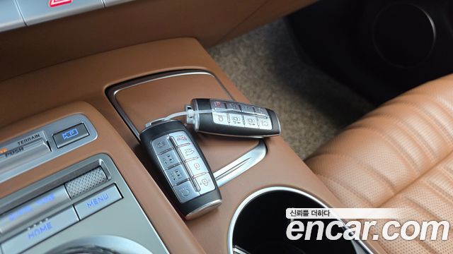 Genesis GV70 2022 — photo 21
