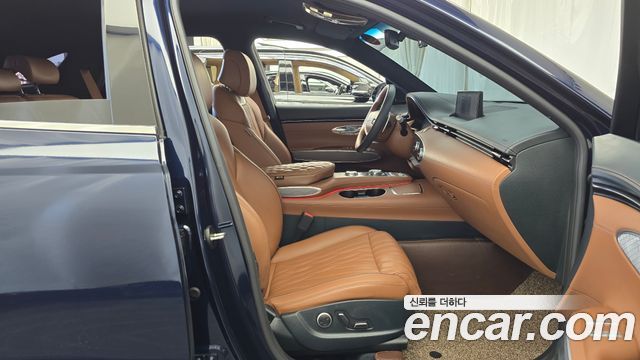 Genesis GV70 2022 — photo 16