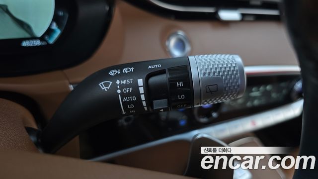 Genesis GV70 2022 — photo 27
