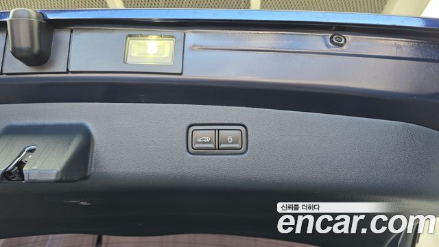 Genesis GV70 2022 — photo 32