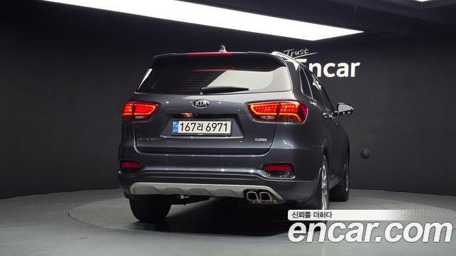 Kia Sorento 2018 — photo 4