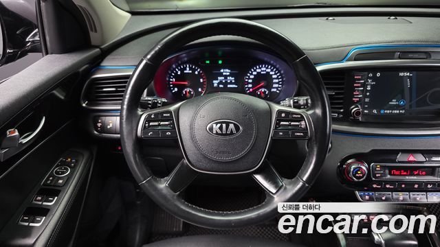 Kia Sorento 2018 — photo 13