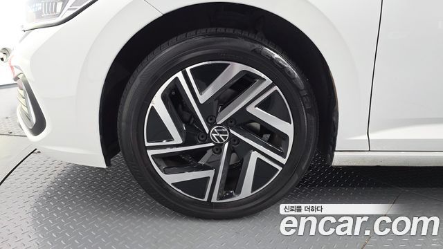 Volkswagen Jetta 2023 — photo 5