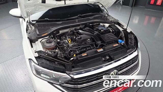 Volkswagen Jetta 2023 — photo 6