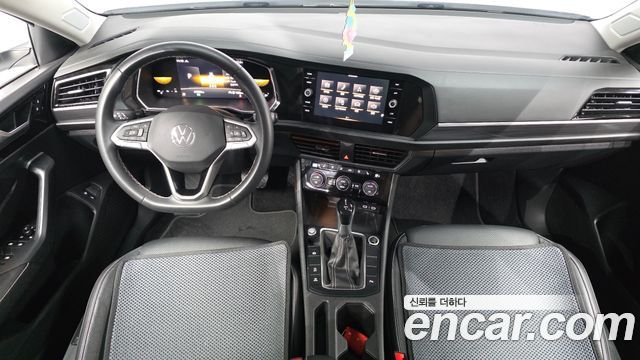 Volkswagen Jetta 2023 — photo 7