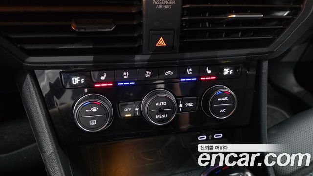 Volkswagen Jetta 2023 — photo 17