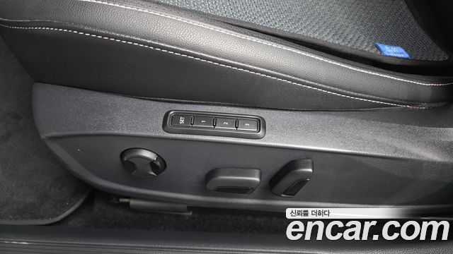 Volkswagen Jetta 2023 — photo 19