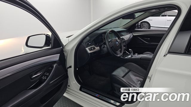 BMW 5-Series 2013 — photo 10
