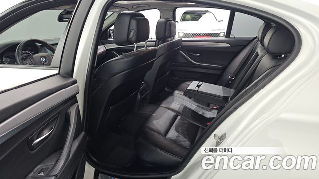 BMW 5-Series 2013 — photo 11