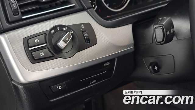 BMW 5-Series 2013 — photo 18