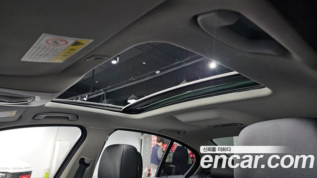 BMW 5-Series 2013 — photo 19
