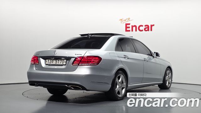 Mercedes-Benz E-Class 2014 — photo 2