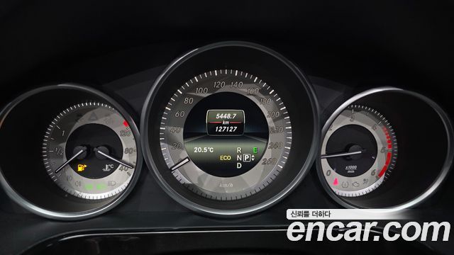 Mercedes-Benz E-Class 2014 — photo 8