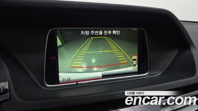 Mercedes-Benz E-Class 2014 — photo 15