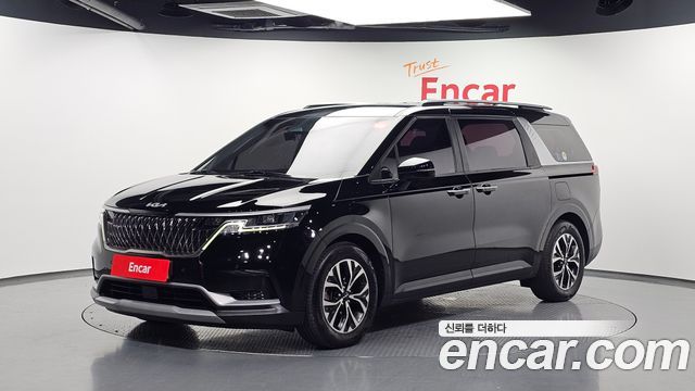 Kia Canival 2022 — photo 1