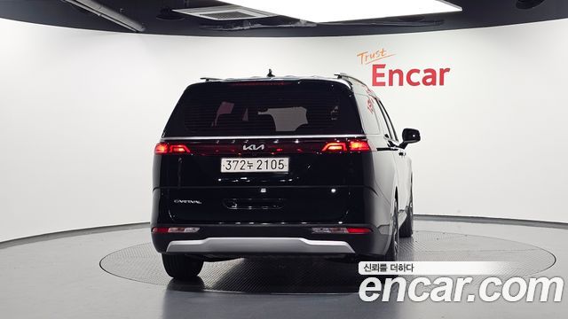 Kia Canival 2022 — photo 4