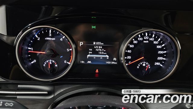 Kia Canival 2022 — photo 11