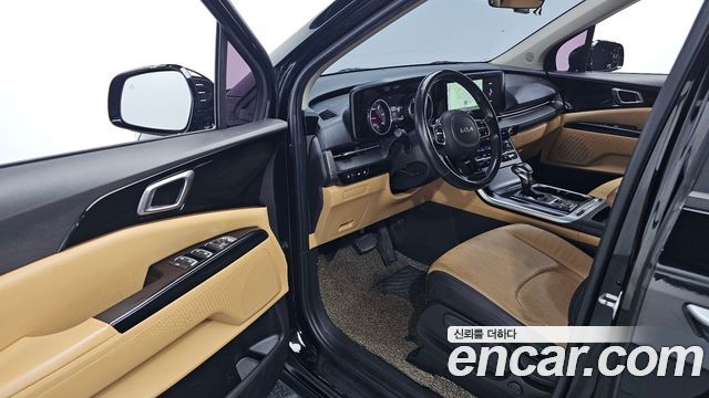 Kia Canival 2022 — photo 17