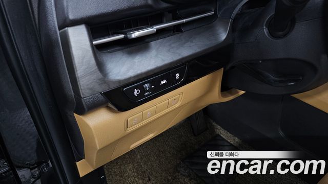Kia Canival 2022 — photo 23