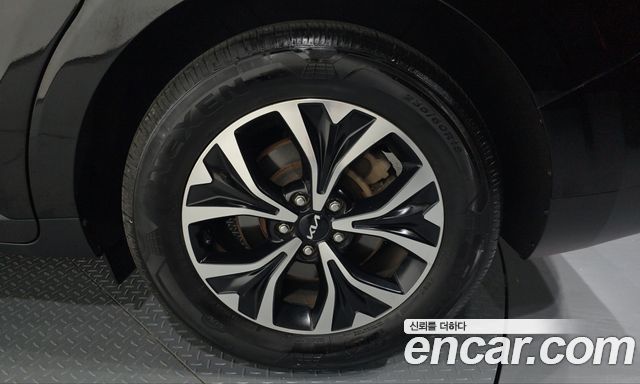 Kia Canival 2022 — photo 7