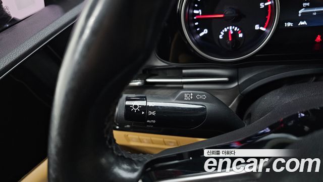 Kia Canival 2022 — photo 29