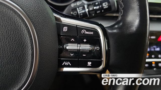 Kia Canival 2022 — photo 30