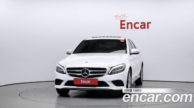 Mercedes-Benz C-Class 2020 — photo 3