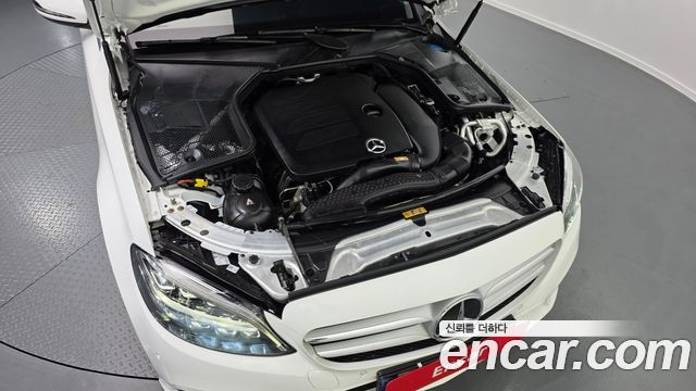 Mercedes-Benz C-Class 2020 — photo 6