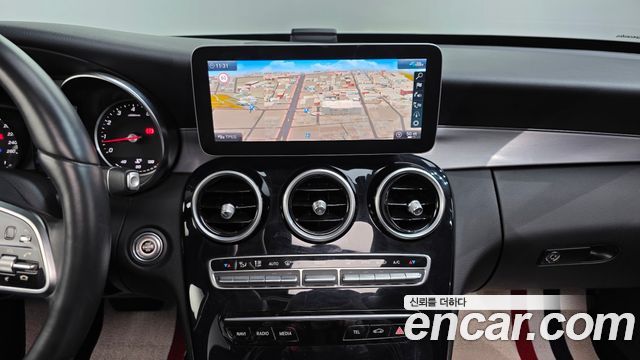 Mercedes-Benz C-Class 2020 — photo 17