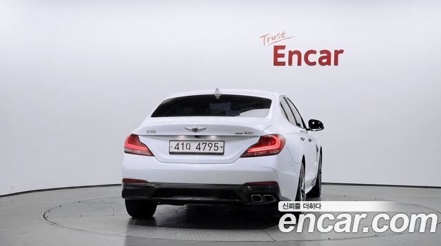 Genesis G70 2018 — photo 4