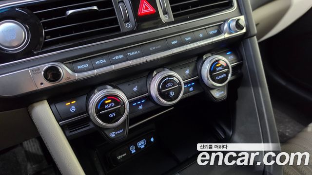 Genesis G70 2018 — photo 15