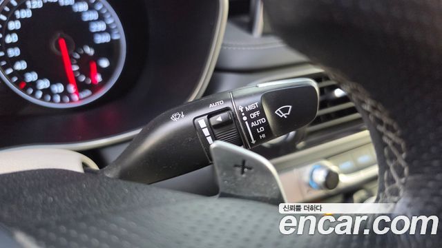 Genesis G70 2018 — photo 17