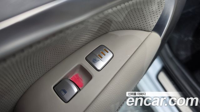 Genesis G70 2018 — photo 18