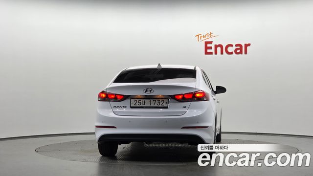 Hyundai AVANTE 2018 — photo 4