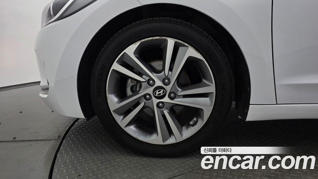 Hyundai AVANTE 2018 — photo 5