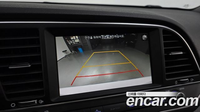 Hyundai AVANTE 2018 — photo 21